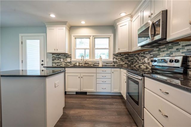 2715 Swanson Street, Palmer Twp, PA 18045