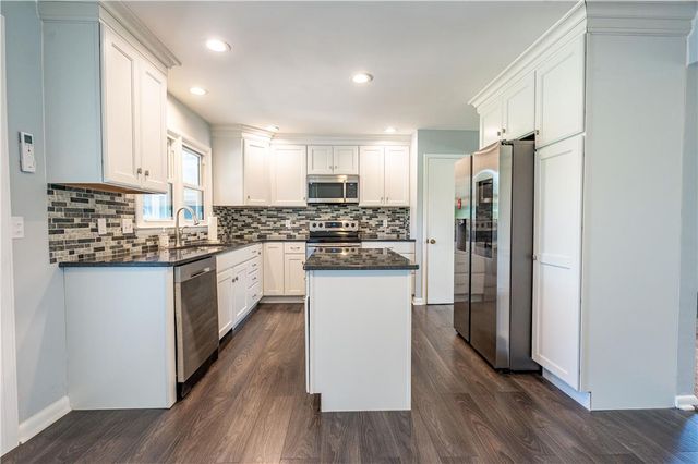 2715 Swanson Street, Palmer Twp, PA 18045