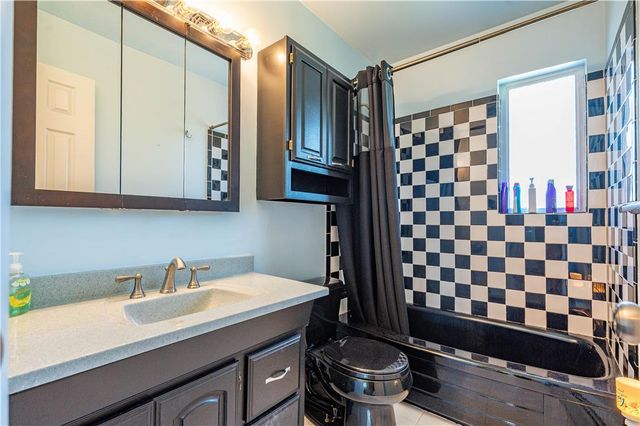 2715 Swanson Street, Palmer Twp, PA 18045
