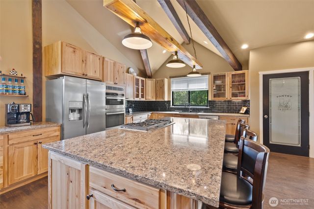 273 Pearce Road, Port Angeles, WA 98362