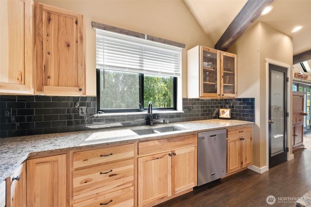 273 Pearce Road, Port Angeles, WA 98362