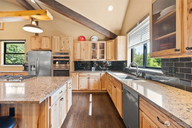 273 Pearce Road, Port Angeles, WA 98362