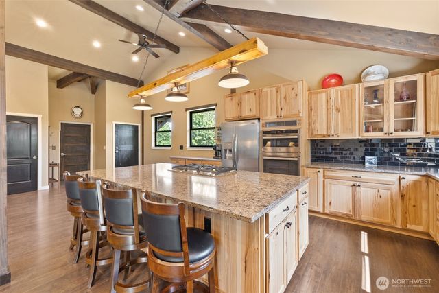 273 Pearce Road, Port Angeles, WA 98362