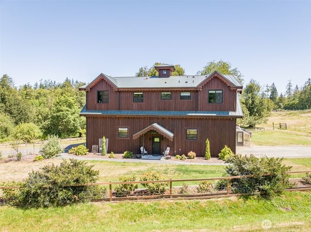 273 Pearce Road, Port Angeles, WA 98362