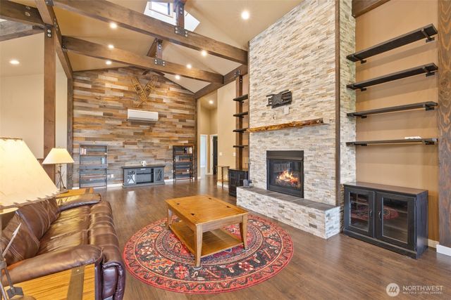 273 Pearce Road, Port Angeles, WA 98362