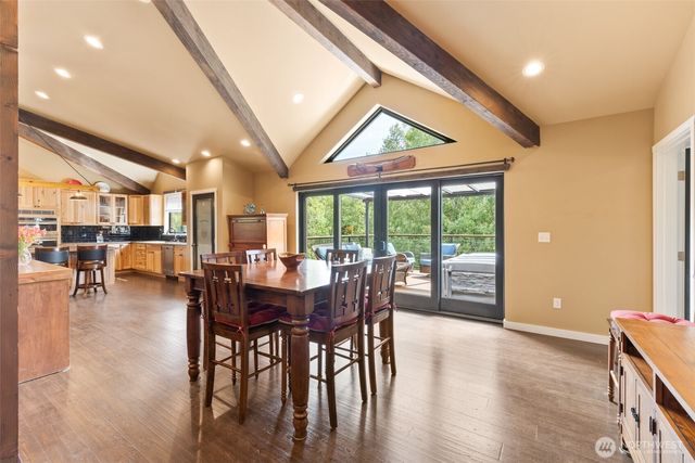 273 Pearce Road, Port Angeles, WA 98362