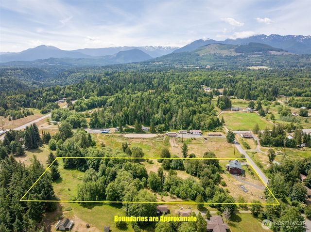 273 Pearce Road, Port Angeles, WA 98362