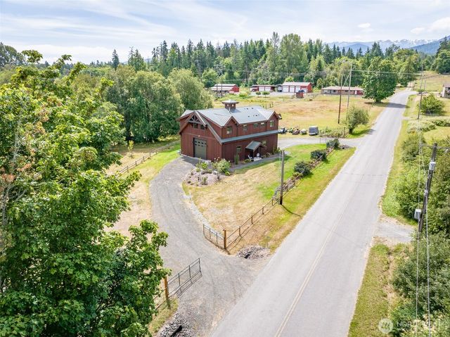 273 Pearce Road, Port Angeles, WA 98362