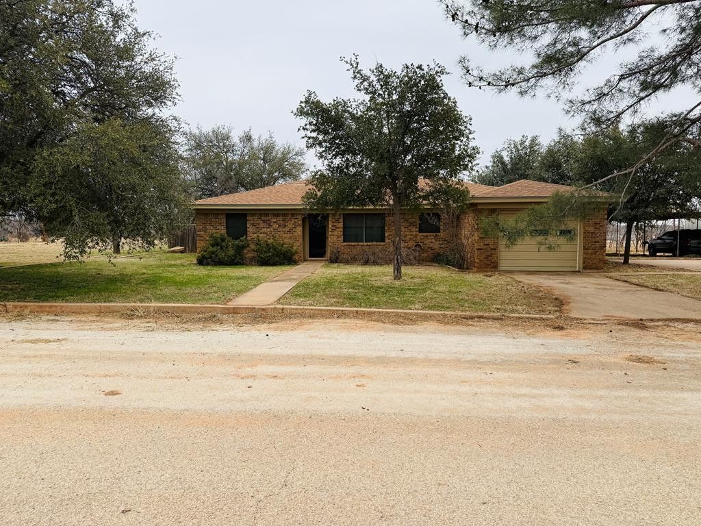 120 Parkwood Drive, Bronte, TX 76933