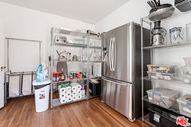 165 N Las Palmas Avenue, Los Angeles, CA 90004