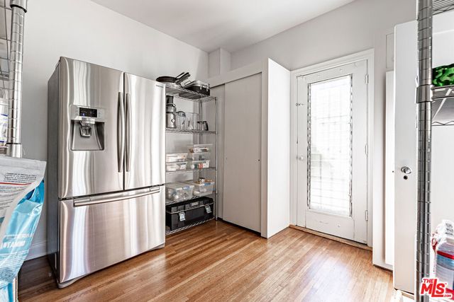 165 N Las Palmas Avenue, Los Angeles, CA 90004