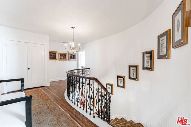 165 N Las Palmas Avenue, Los Angeles, CA 90004