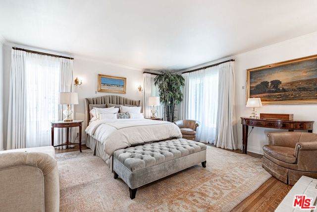 165 N Las Palmas Avenue, Los Angeles, CA 90004