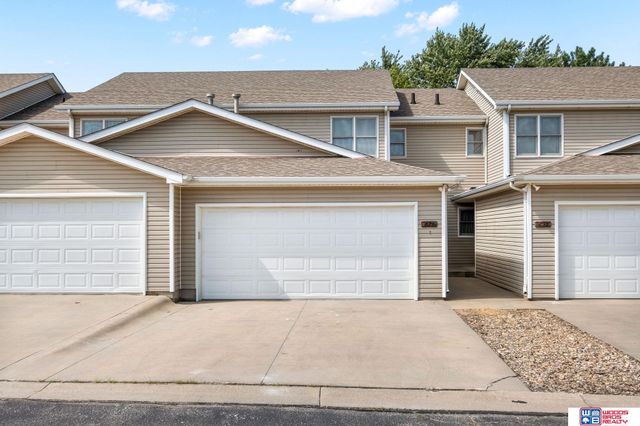 626 Lakeside Drive, Lincoln, NE 68528