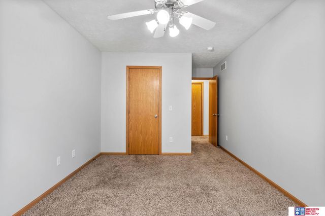 626 Lakeside Drive, Lincoln, NE 68528