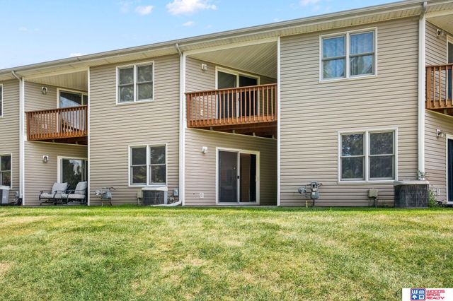 626 Lakeside Drive, Lincoln, NE 68528