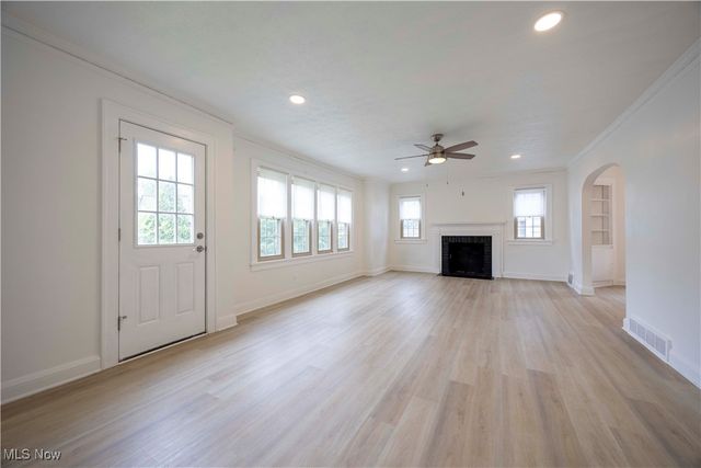 17424 Winslow Road, Shaker Heights, OH 44120