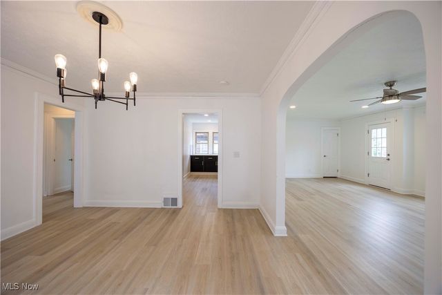 17424 Winslow Road, Shaker Heights, OH 44120