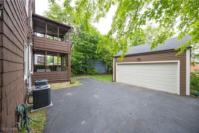 17424 Winslow Road, Shaker Heights, OH 44120
