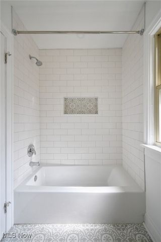 17424 Winslow Road, Shaker Heights, OH 44120