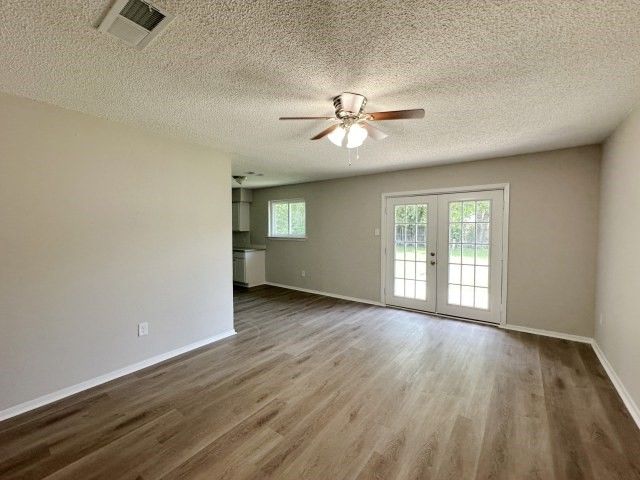 328 Hillside Court, Burleson, TX 76028