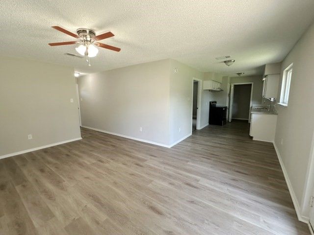 328 Hillside Court, Burleson, TX 76028