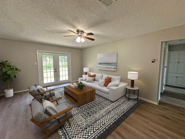 328 Hillside Court, Burleson, TX 76028