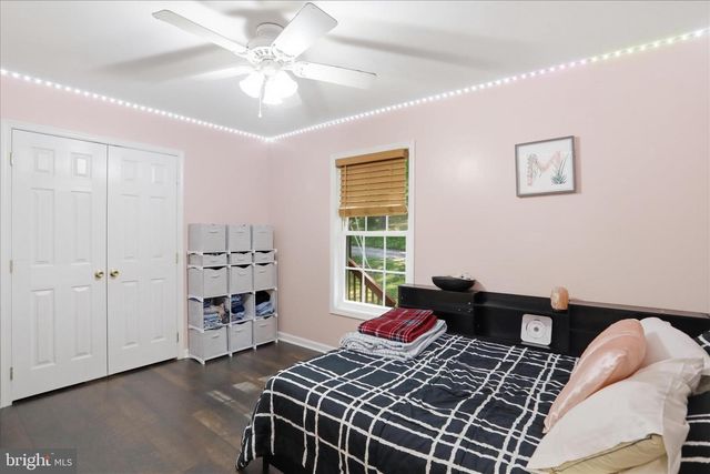 55 RED SQUIRREL RD, Harpers Ferry, WV 25425