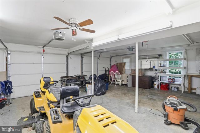 55 RED SQUIRREL RD, Harpers Ferry, WV 25425
