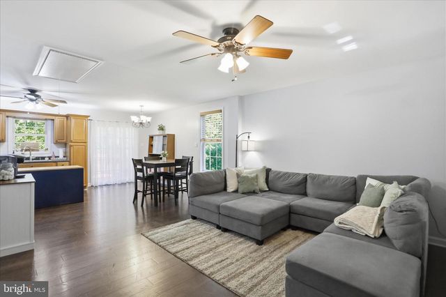 55 RED SQUIRREL RD, Harpers Ferry, WV 25425