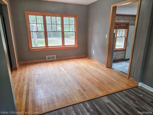 2438 Archdale, West Bloomfield, MI 48324