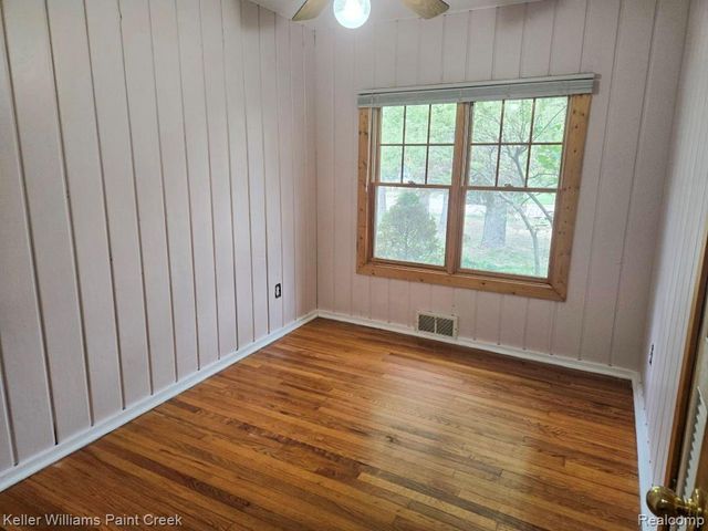 2438 Archdale, West Bloomfield, MI 48324