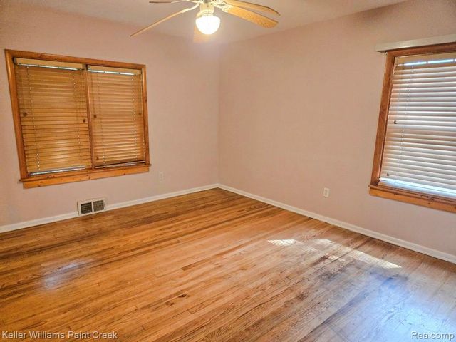 2438 Archdale, West Bloomfield, MI 48324