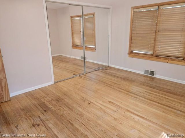 2438 Archdale, West Bloomfield, MI 48324