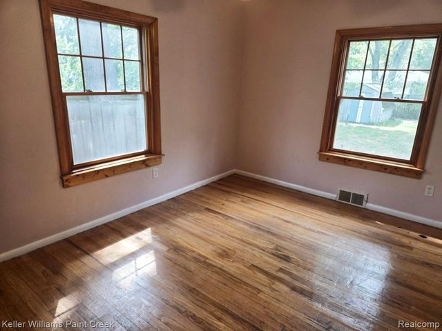 2438 Archdale, West Bloomfield, MI 48324
