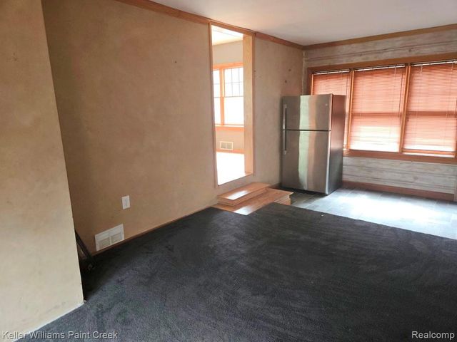 2438 Archdale, West Bloomfield, MI 48324
