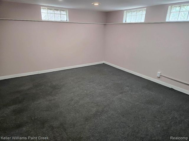 2438 Archdale, West Bloomfield, MI 48324