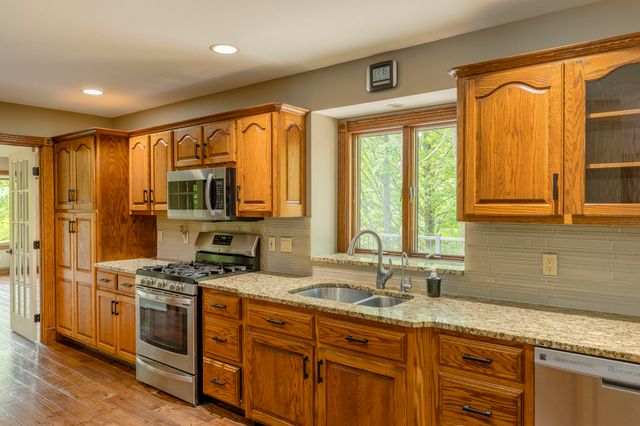 8047 Kraft Avenue Se, Caledonia Twp, MI 49316