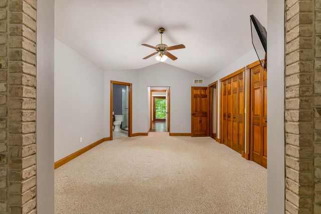 8047 Kraft Avenue Se, Caledonia Twp, MI 49316