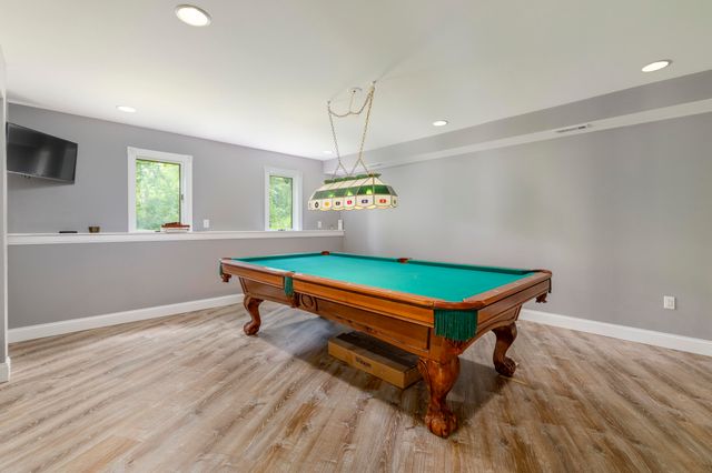 8047 Kraft Avenue Se, Caledonia Twp, MI 49316