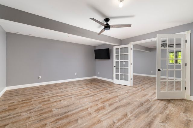 8047 Kraft Avenue Se, Caledonia Twp, MI 49316