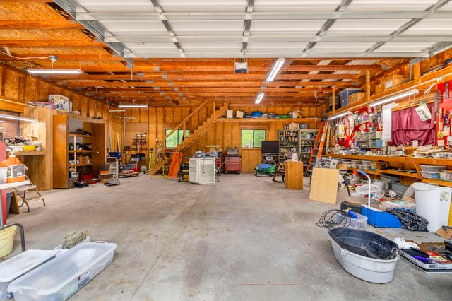 8047 Kraft Avenue Se, Caledonia Twp, MI 49316