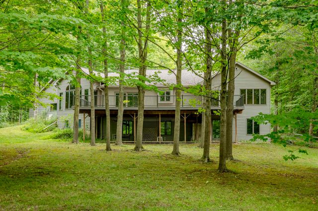 8047 Kraft Avenue Se, Caledonia Twp, MI 49316