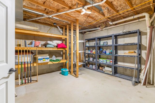 8047 Kraft Avenue Se, Caledonia Twp, MI 49316
