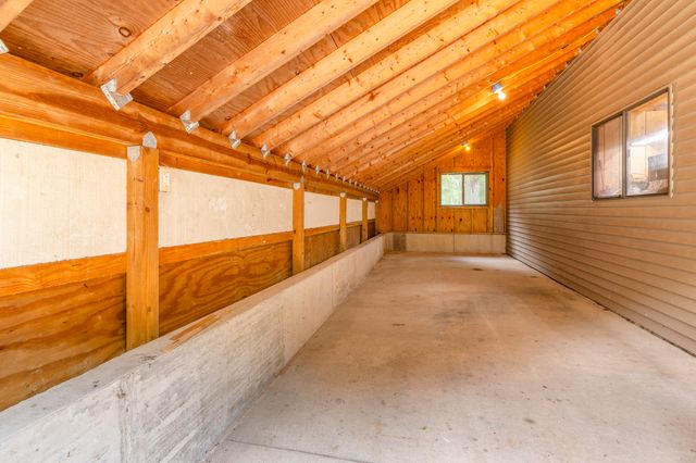 8047 Kraft Avenue Se, Caledonia Twp, MI 49316