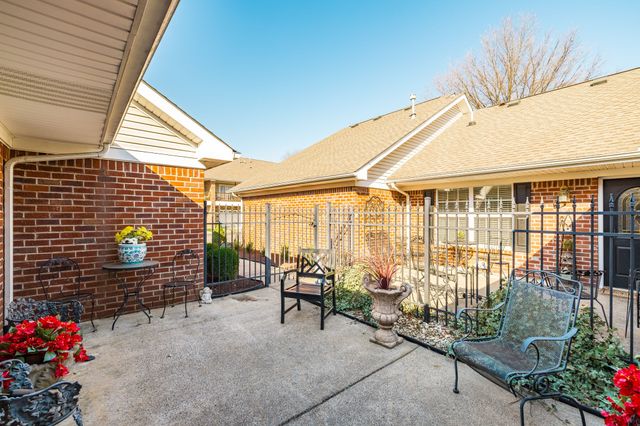 800 Browns Ln Apt C2, Gallatin, TN 37066