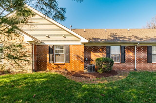 800 Browns Ln Apt C2, Gallatin, TN 37066