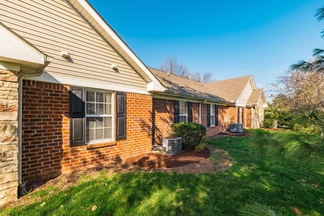 800 Browns Ln Apt C2, Gallatin, TN 37066