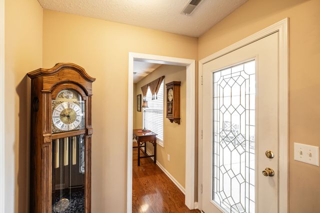 800 Browns Ln Apt C2, Gallatin, TN 37066