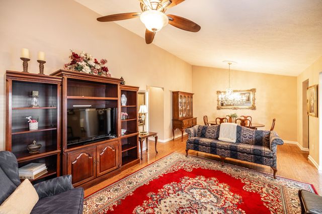 800 Browns Ln Apt C2, Gallatin, TN 37066